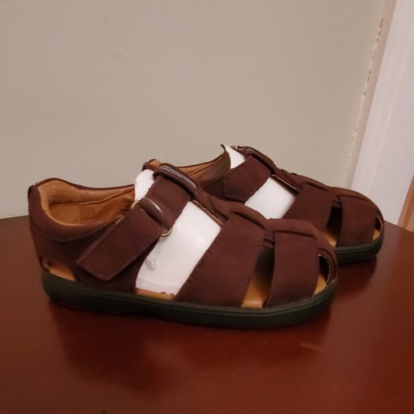 Stride Rite Other - NWT brown nubuck sandals
